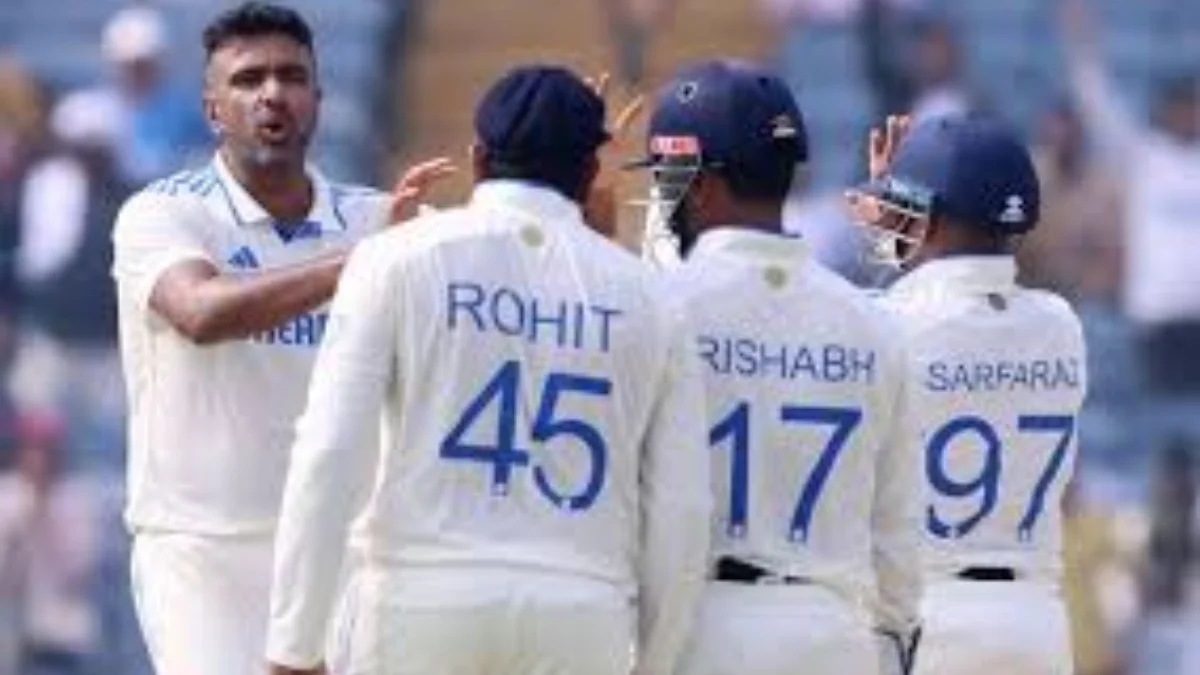Fans Bake Under the Pune Sun at Test Match