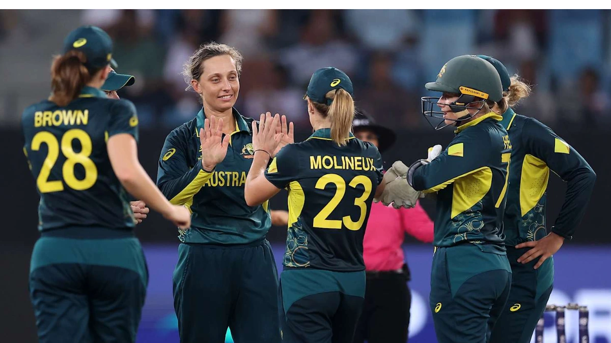 Gardner Shines with 4-for as Australia Crush Pakistan by 9 Wickets