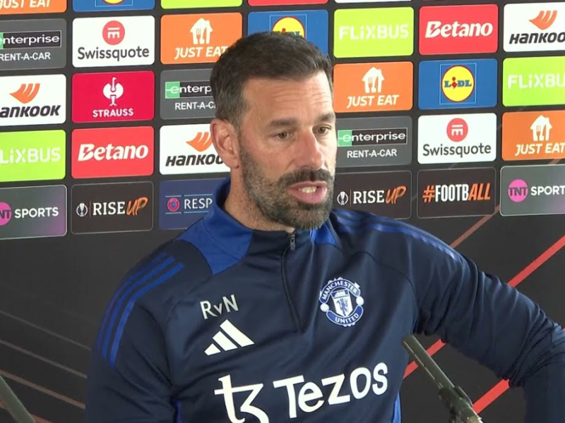 https://sportsistan.com/football/daily-news/van-nistelrooy-exits-man-united-as-amorim-takes-over-as-head-coach/