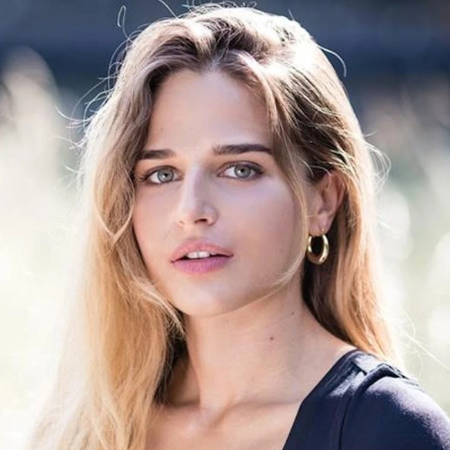 Stephanie Nur